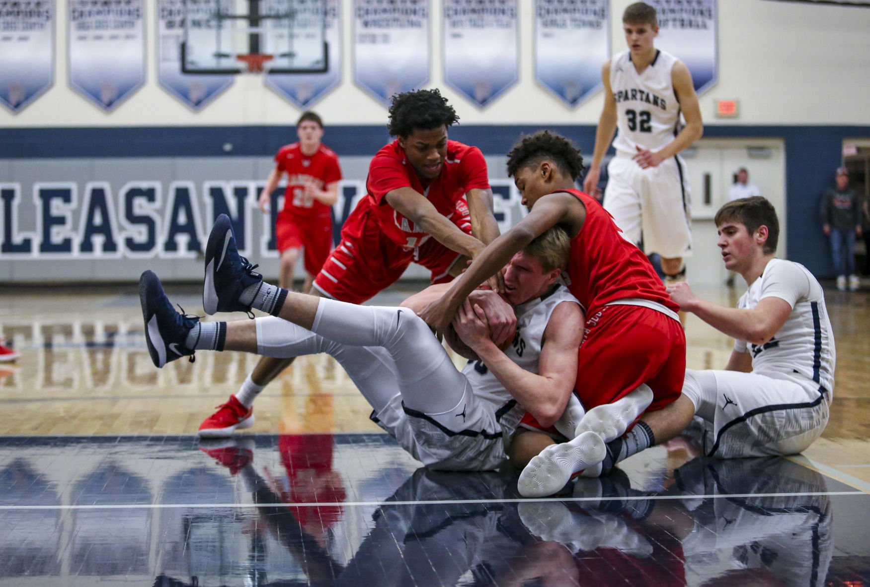 012618-NORTH-SCOTT-PLEASANT-VALLEY-BASKETBALL-004